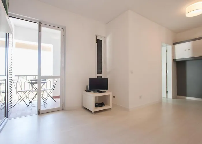 Flh - * 埃里塞拉